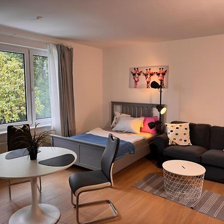 Fc-Apartmenthaus Falkensee Mit Grossem Garten Und Pkw Stellflaechen Buitenkant foto