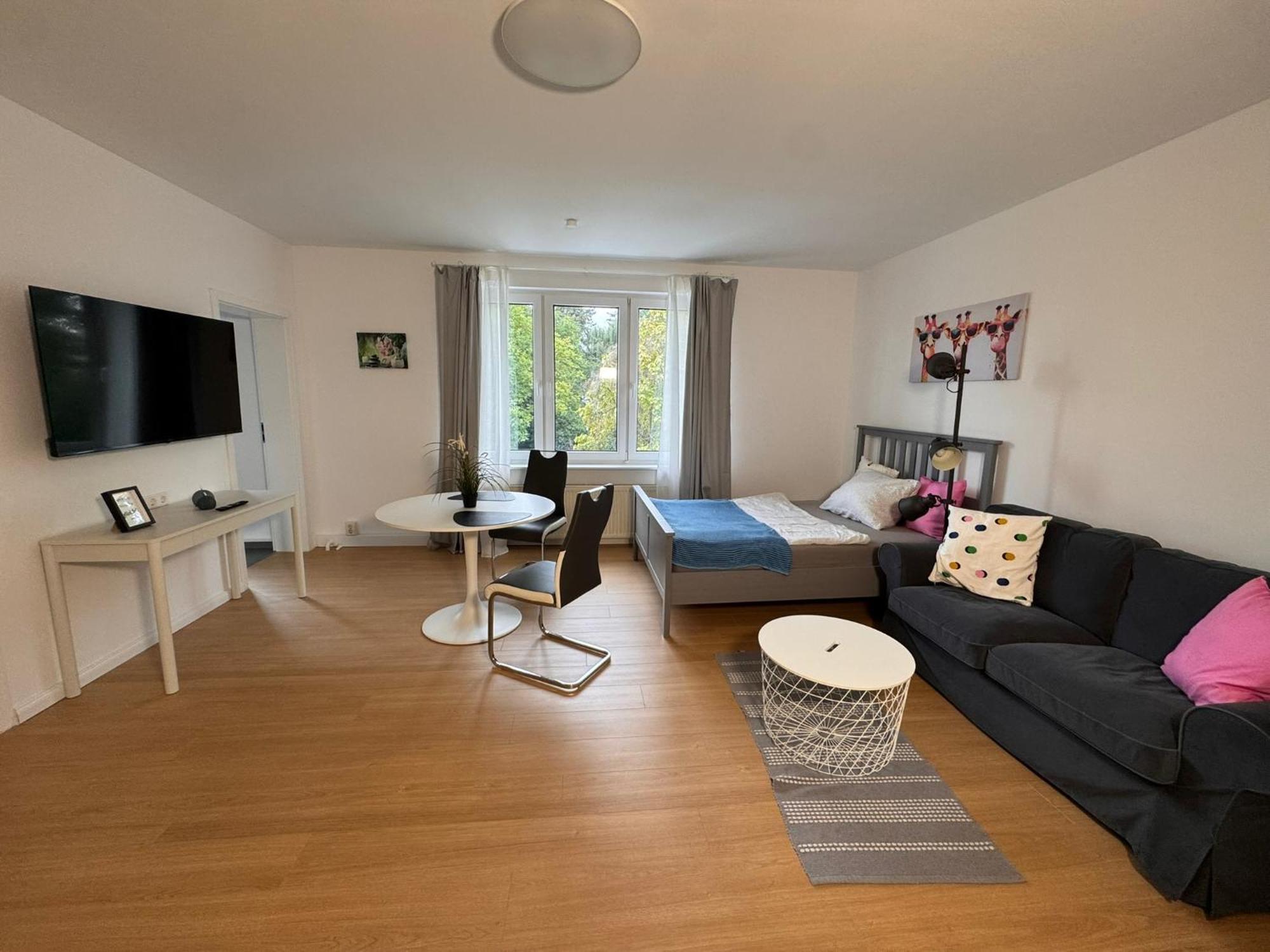Fc-Apartmenthaus Falkensee Mit Grossem Garten Und Pkw Stellflaechen Buitenkant foto