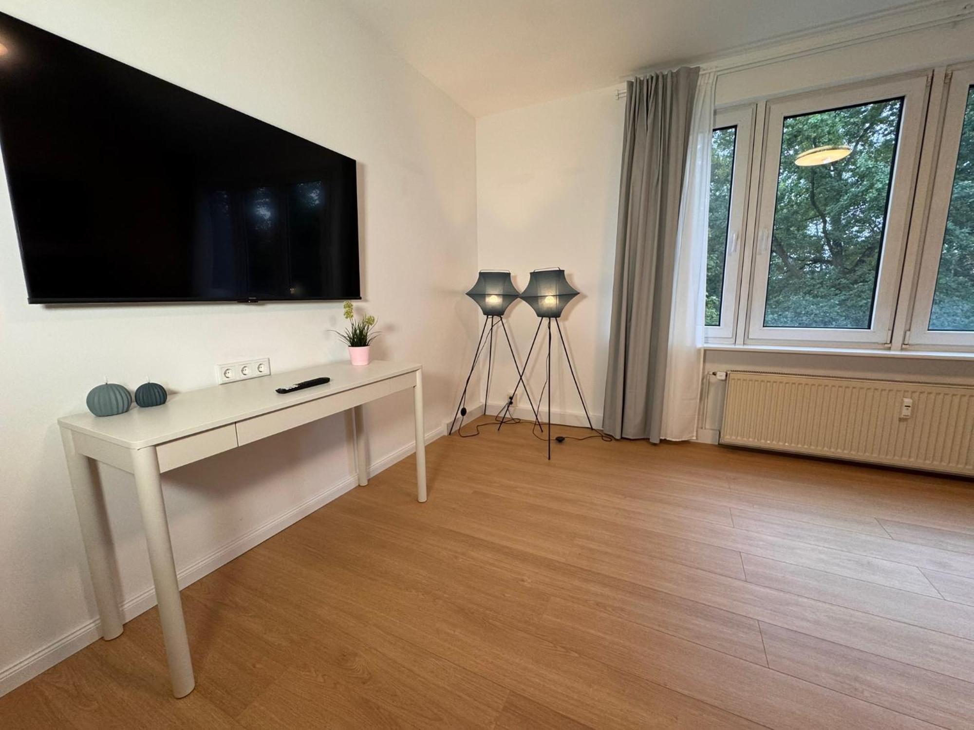 Fc-Apartmenthaus Falkensee Mit Grossem Garten Und Pkw Stellflaechen Buitenkant foto